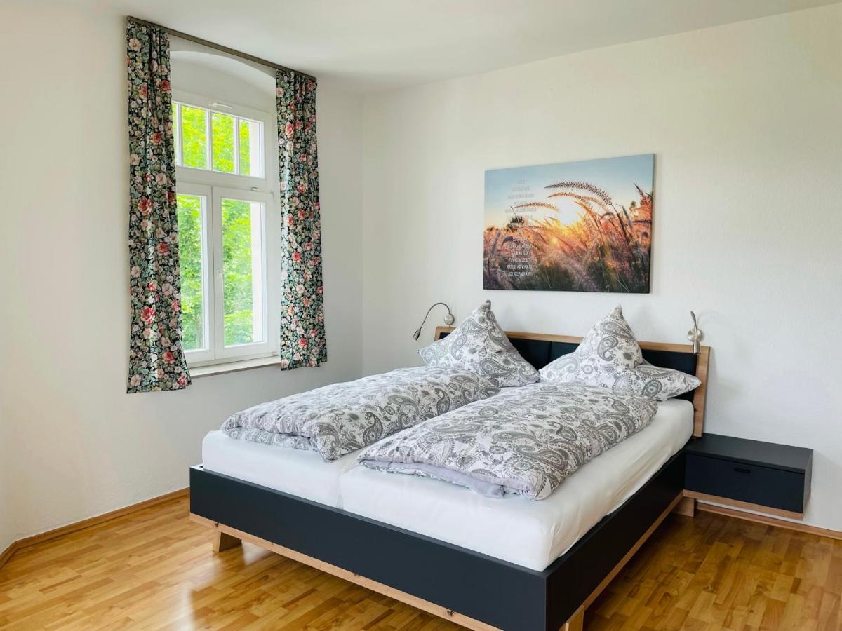 "Glueck Auf" Lichtdurchflutete Schicke Ferienwohnung In Zwickau Exterior foto
